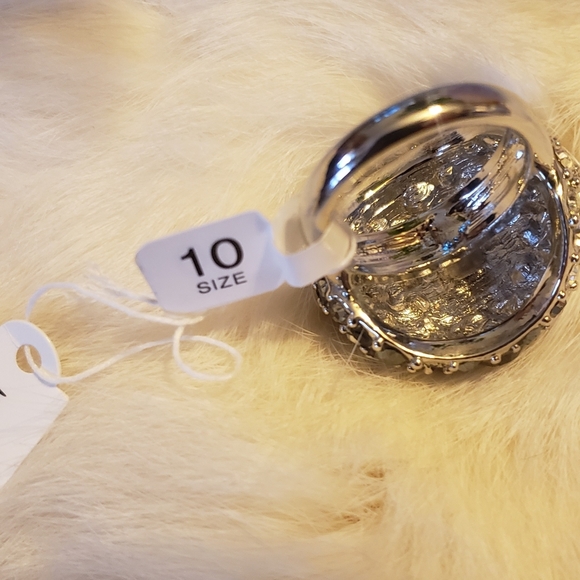 Statement ring - Picture 2 of 2